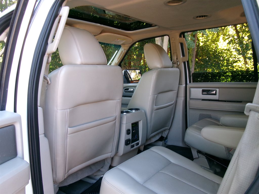 2012 Ford Expedition - $12,995