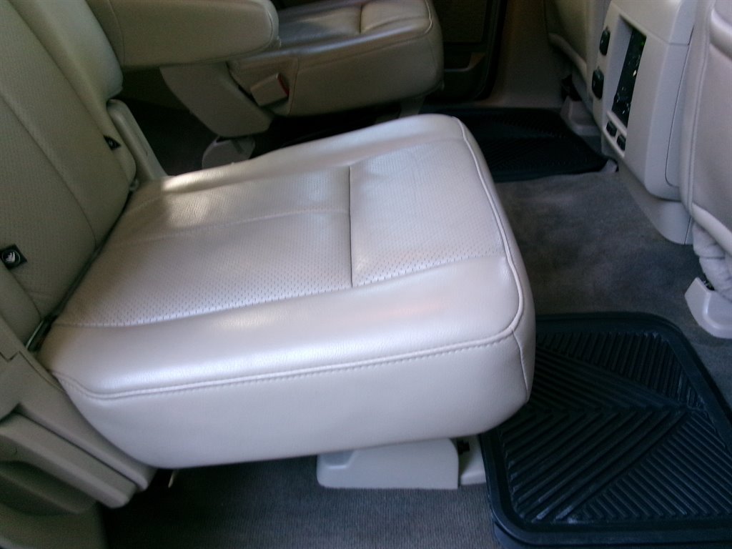 2012 Ford Expedition - $12,995