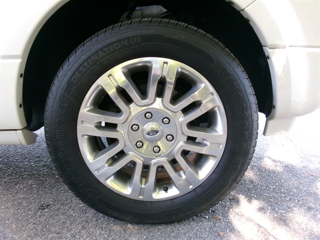 2012 Ford Expedition - $12,995