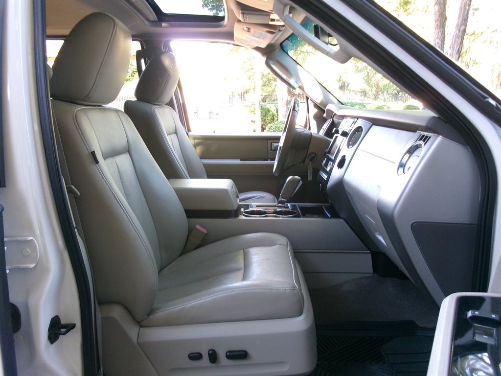 2012 Ford Expedition - $12,995