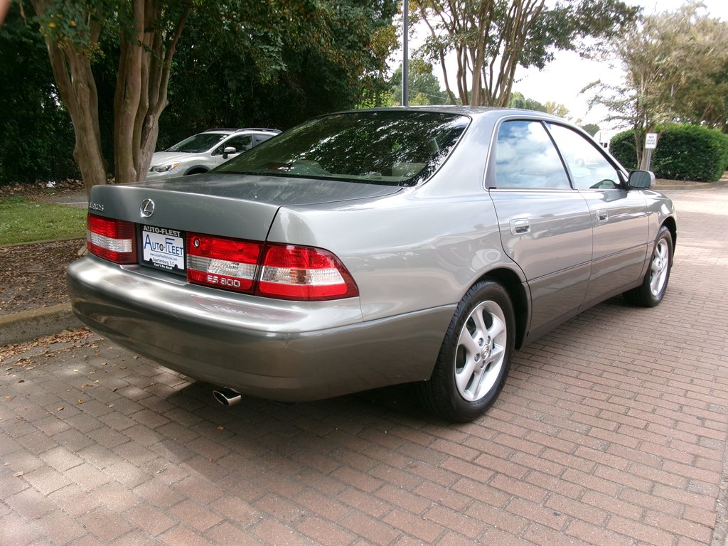 2001 Lexus ES - $11,995
