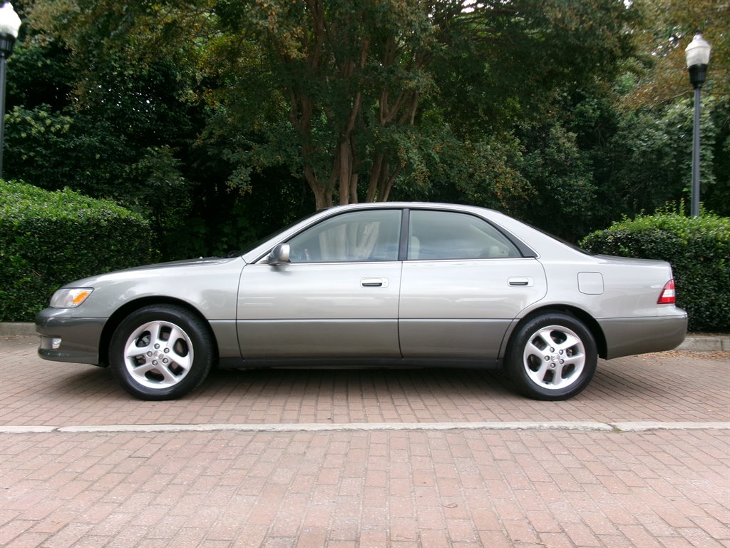 2001 Lexus ES - $11,995
