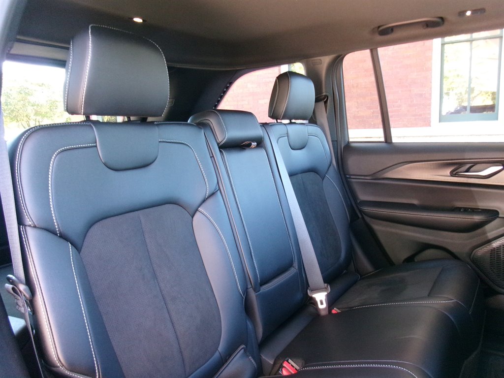2025 Jeep Cherokee - $36,995
