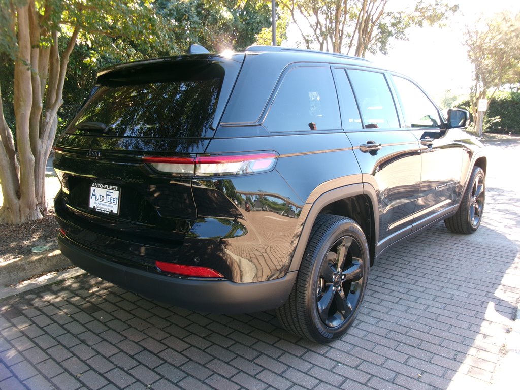 2025 Jeep Cherokee - $36,995