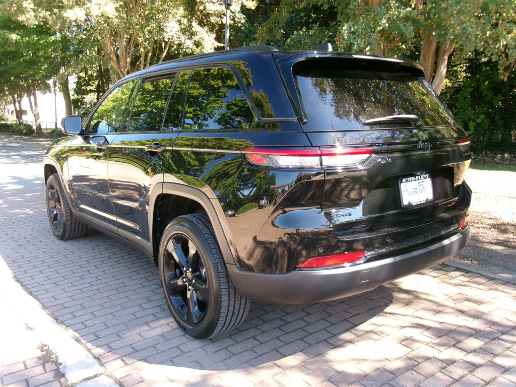 2025 Jeep Cherokee - $36,995