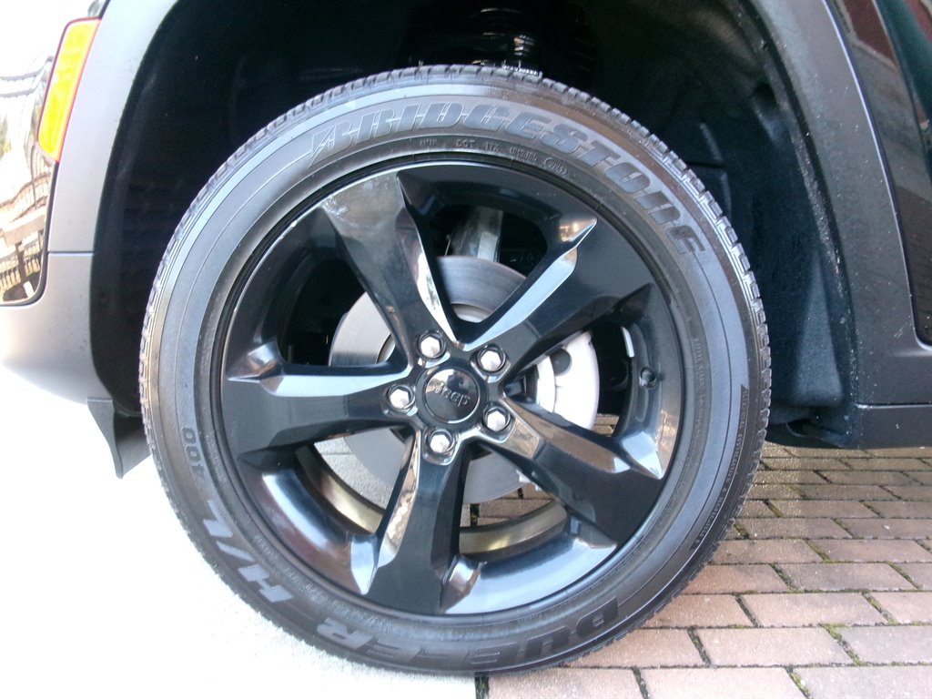 2025 Jeep Cherokee - $36,995