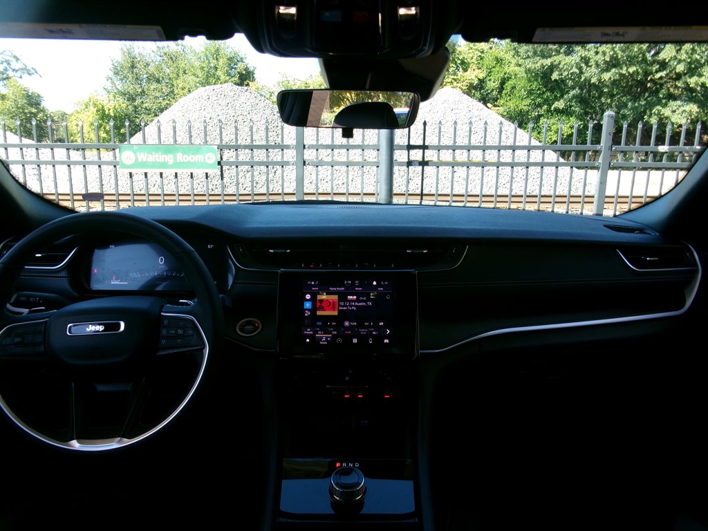 2025 Jeep Cherokee - $36,995
