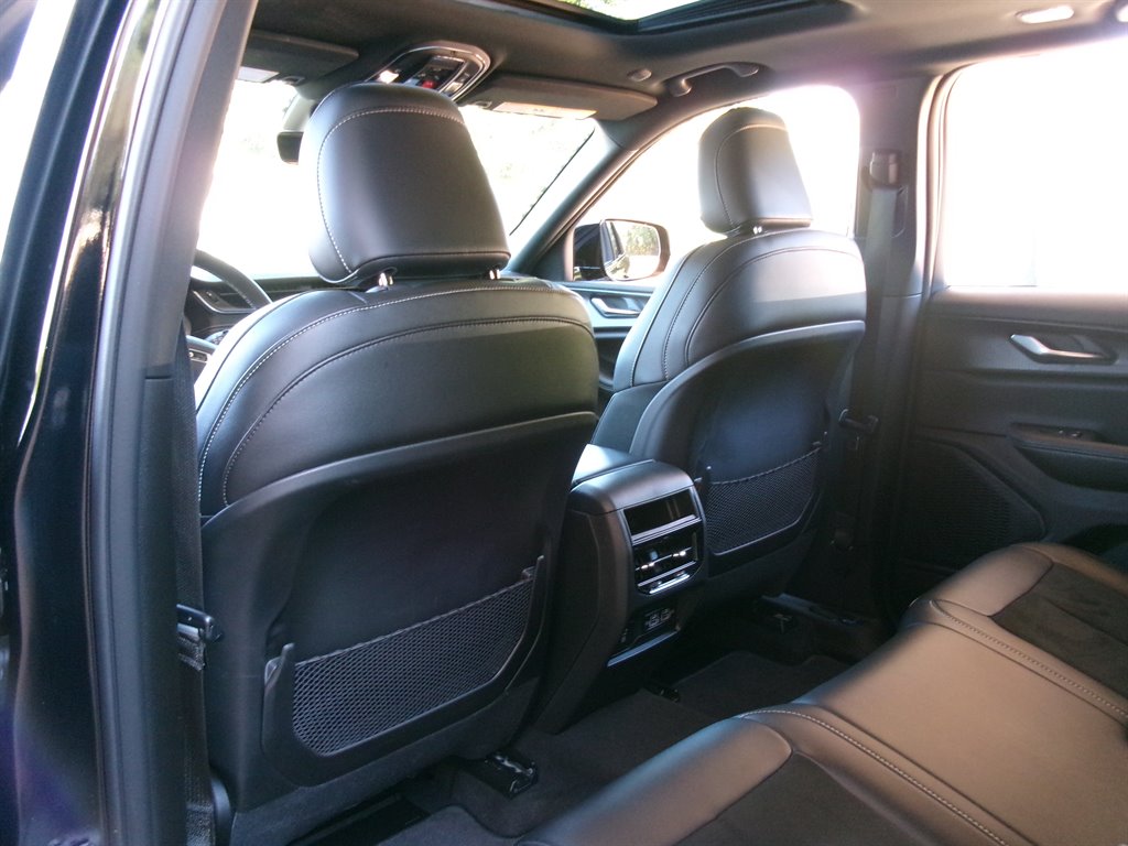 2025 Jeep Cherokee - $36,995