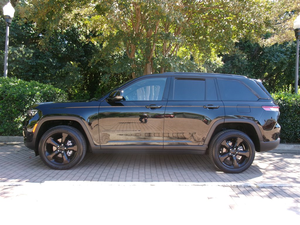 2025 Jeep Cherokee - $36,995