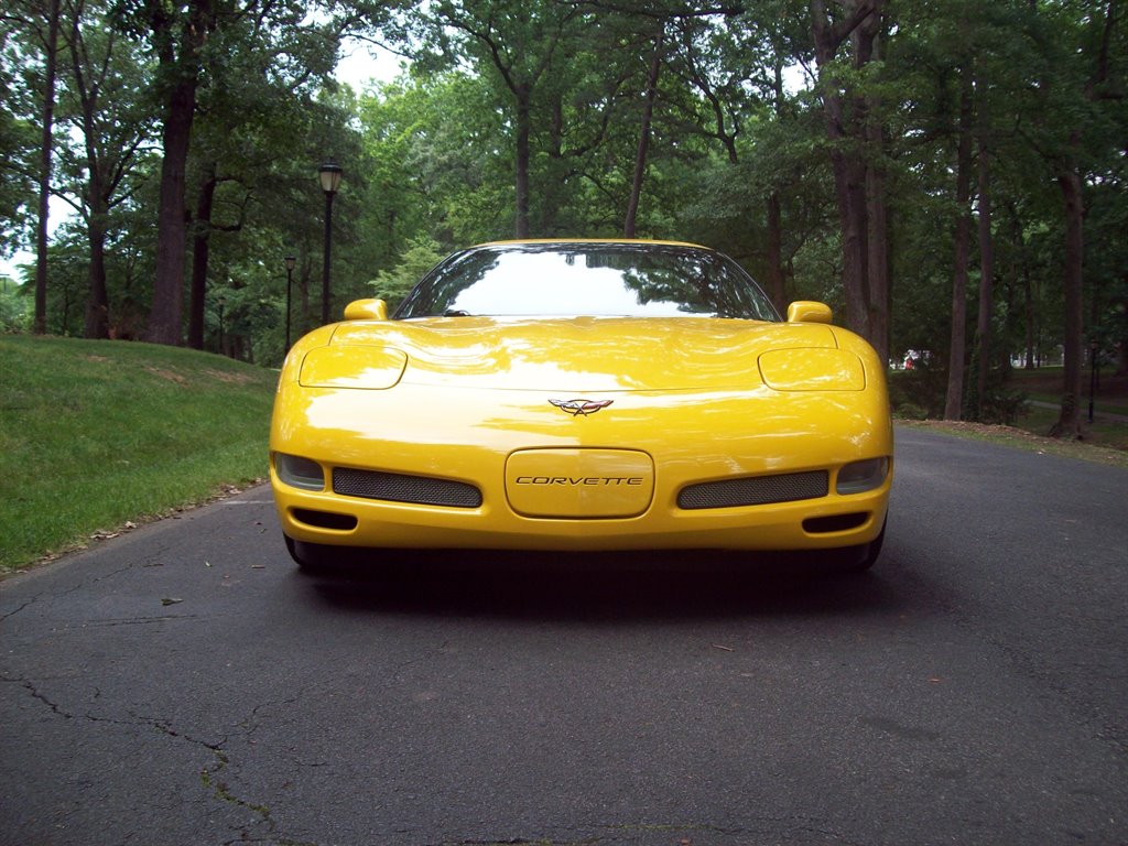 2002 CHEVROLET Corvette Coupe - $29,990