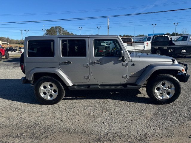 2015 Jeep Wrangler Unlimited Sahara photo