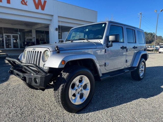 2015 Jeep Wrangler Unlimited Sahara photo