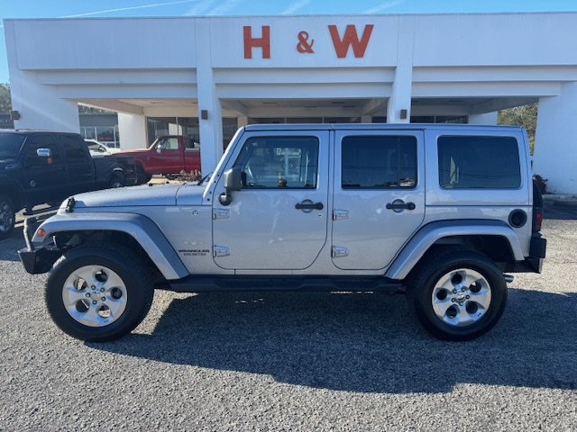 2015 Jeep Wrangler Unlimited Sahara photo