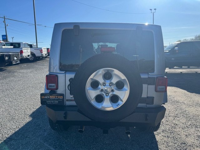 2015 Jeep Wrangler Unlimited Sahara photo