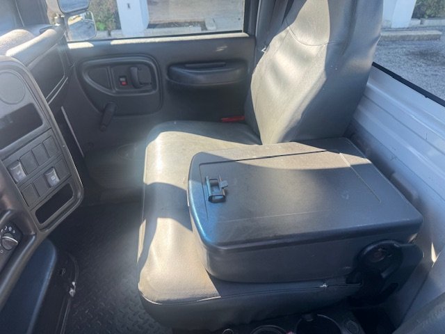 2006 GMC C5 - $13,995