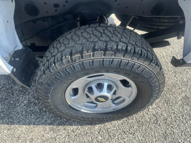 2017 Chevrolet Silverado 2500 - $16,995
