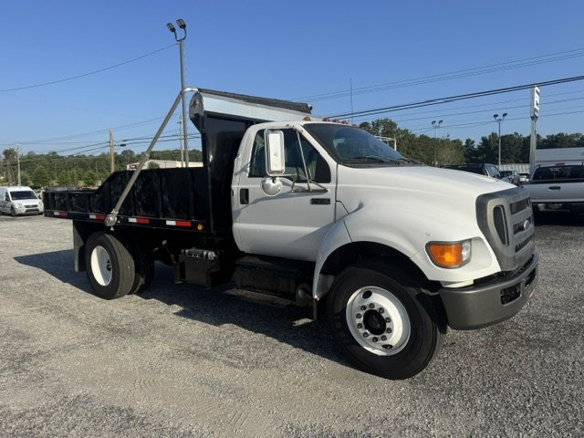 2011 Ford F-750 - $44,900