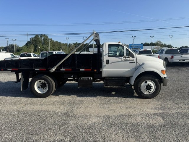 2011 Ford F-750 - $44,900