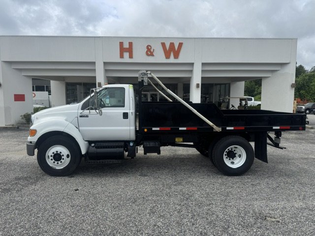 2015 Ford F-750 - $56,900