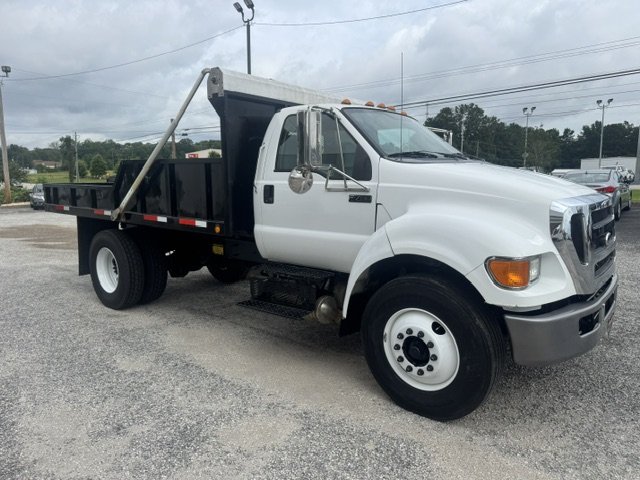 2015 Ford F-750 - $56,900
