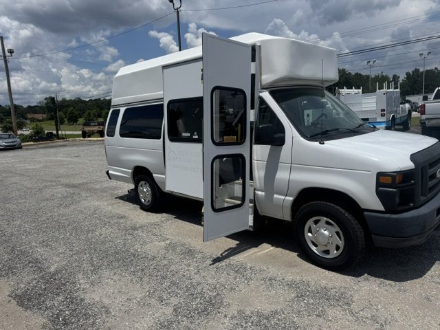 2014 Ford E-350 - $17,995