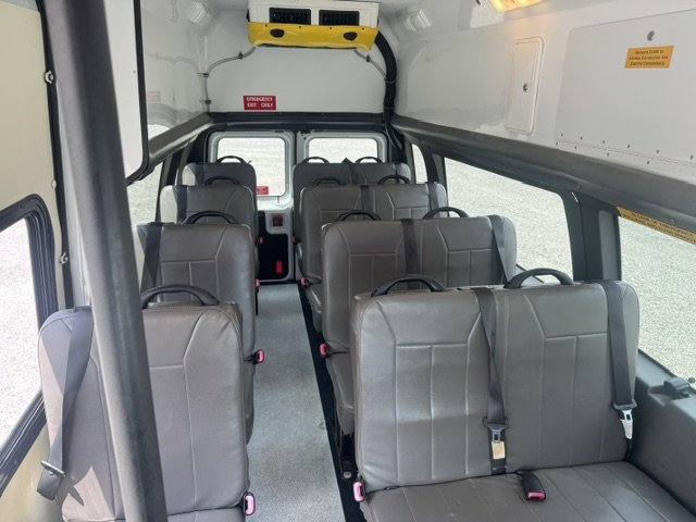 2014 Ford E-350 - $17,995