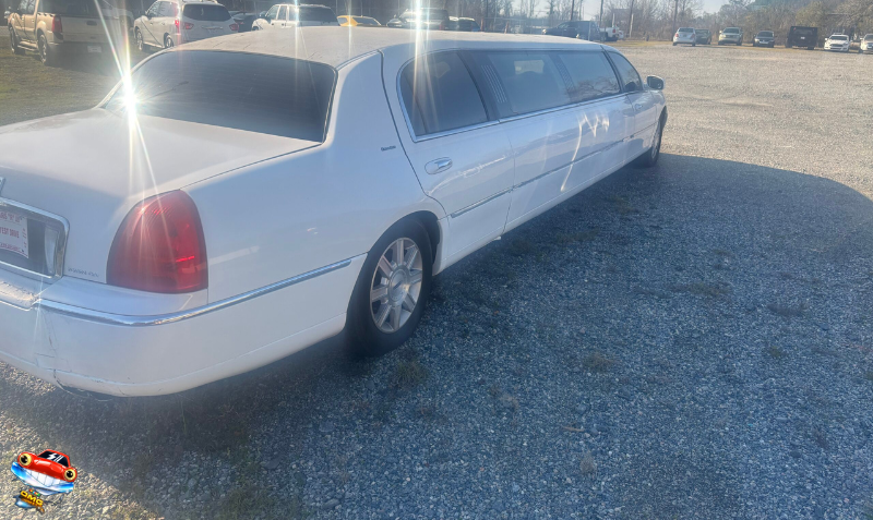 2006 Lincoln Town Car