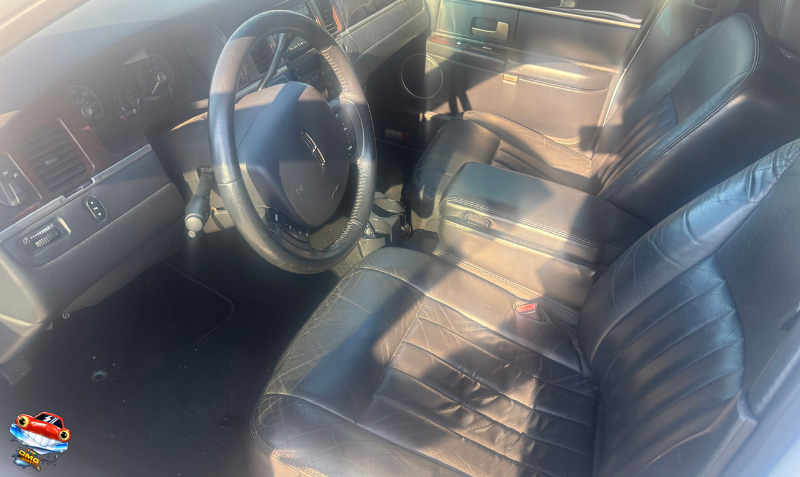 2006 Lincoln Town Car