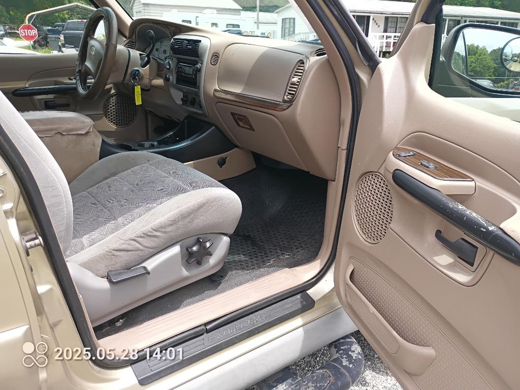 2001 Ford Explorer