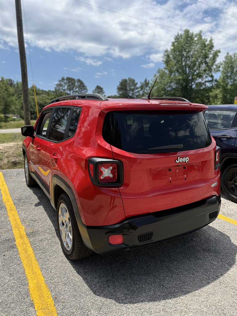 2016 Jeep Renegade Latitude photo