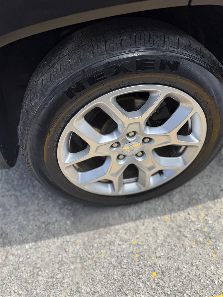 2016 Jeep Renegade Latitude photo