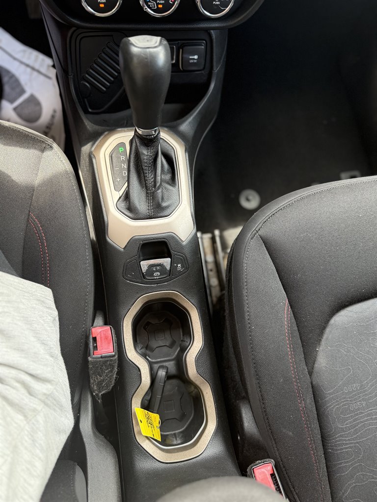 2016 Jeep Renegade Latitude photo
