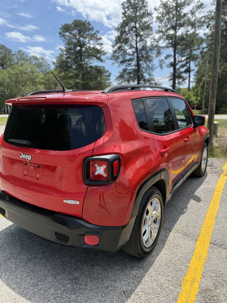 2016 Jeep Renegade Latitude photo