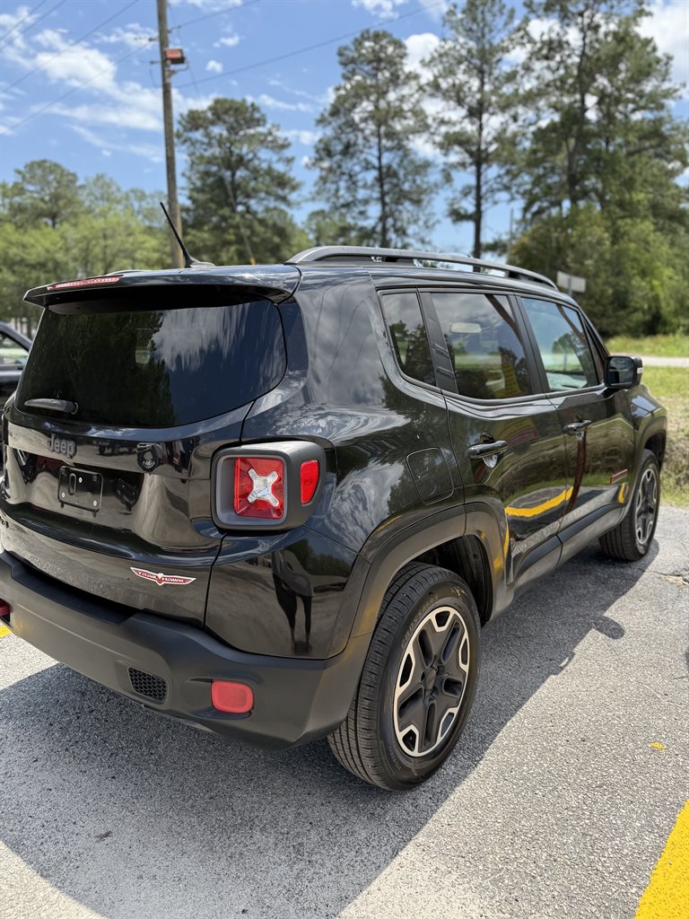 2015 Jeep Renegade Trailhawk photo