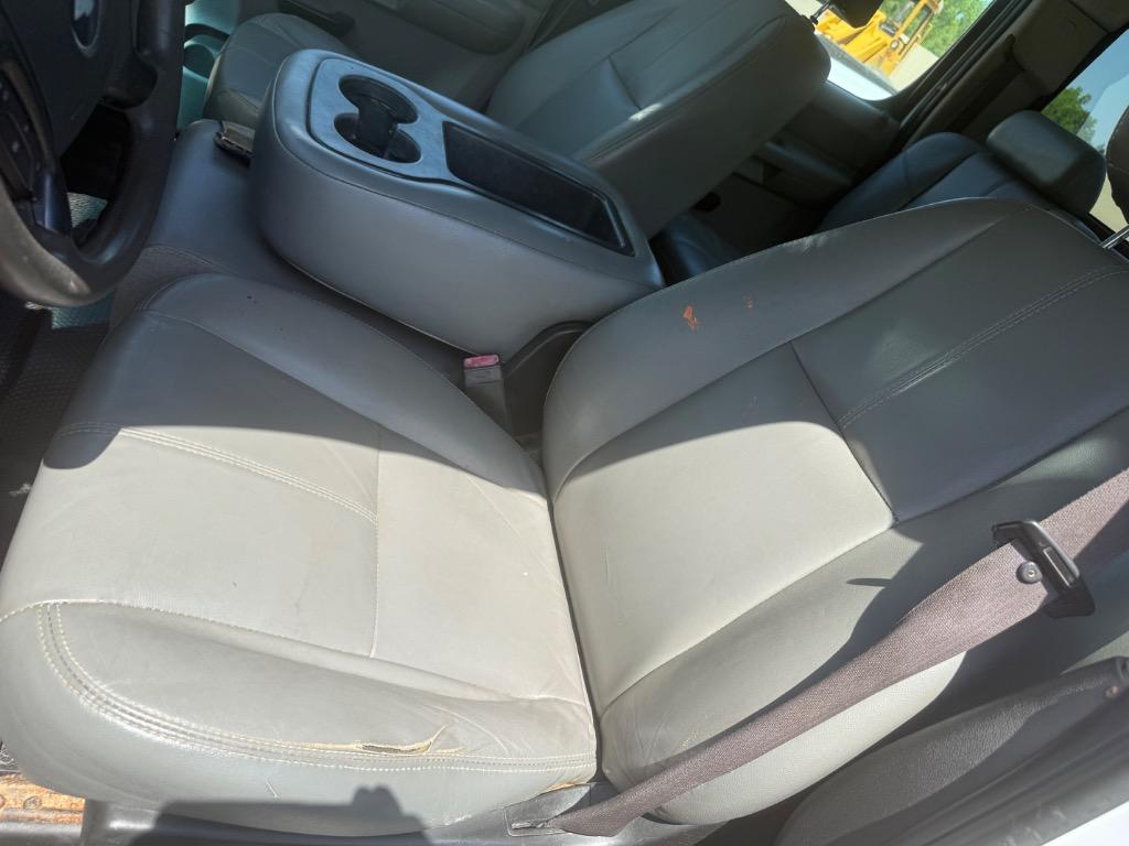 2009 Chevrolet Silverado - $8,900