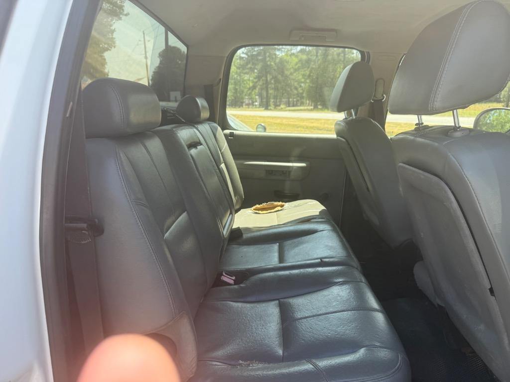 2009 Chevrolet Silverado - $8,900