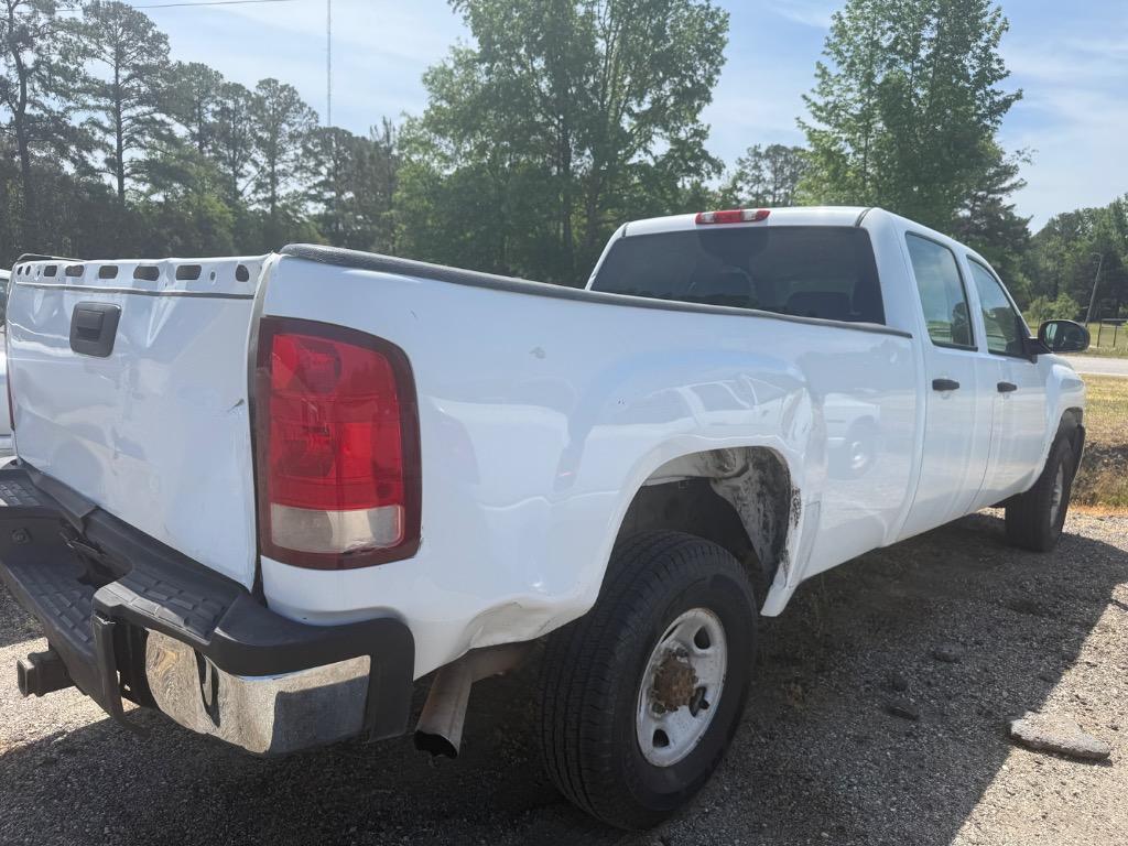 2009 Chevrolet Silverado - $8,900