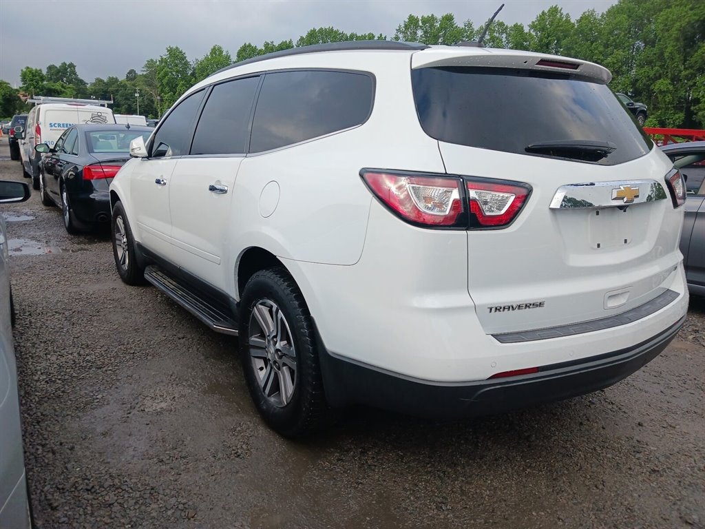 2017 Chevrolet Traverse LT photo