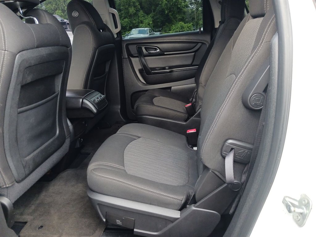 2017 Chevrolet Traverse LT photo