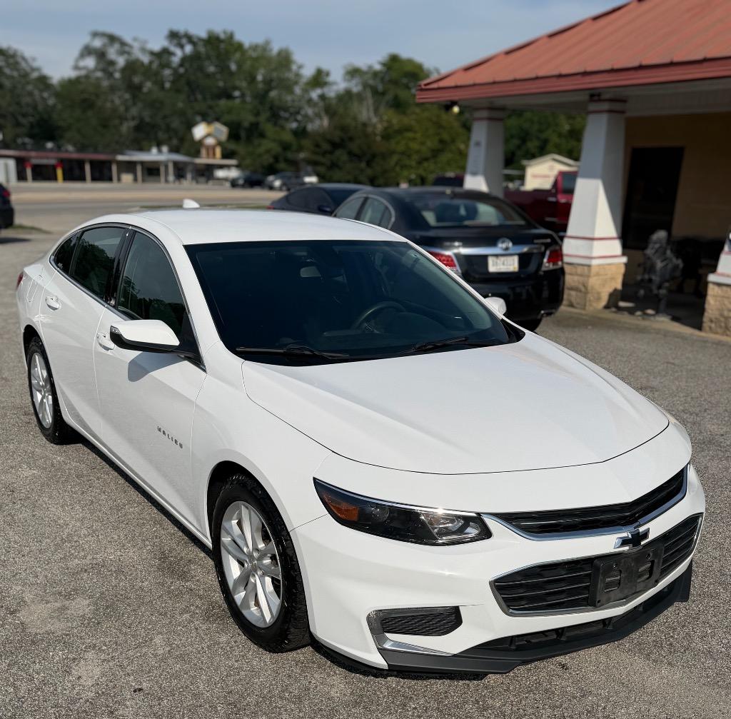 2018 Chevrolet Malibu - $17,555