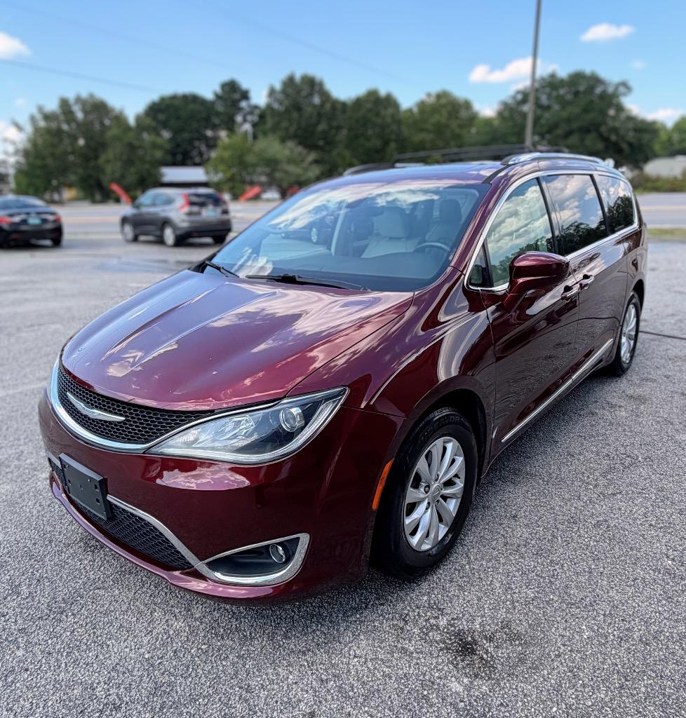 2018 Chrysler Pacifica - $18,375