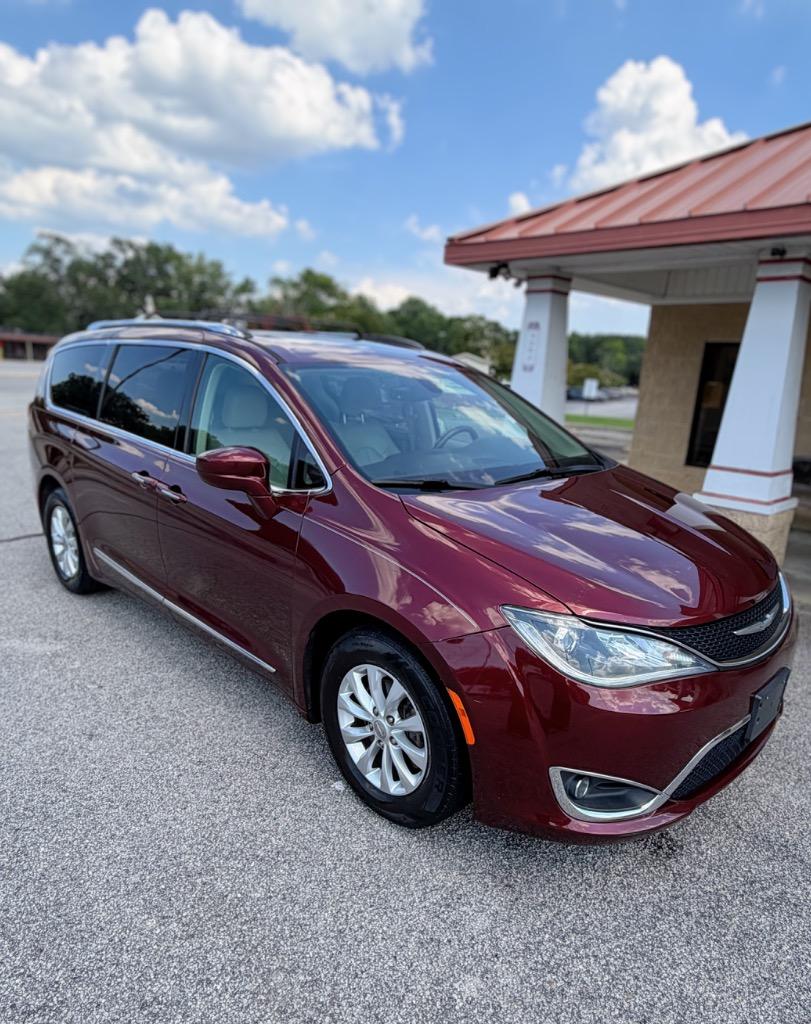 2018 Chrysler Pacifica - $18,375
