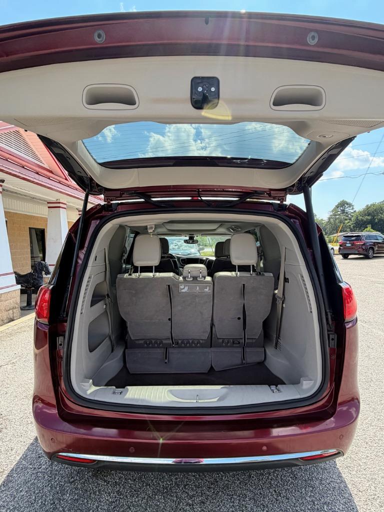 2018 Chrysler Pacifica - $18,375