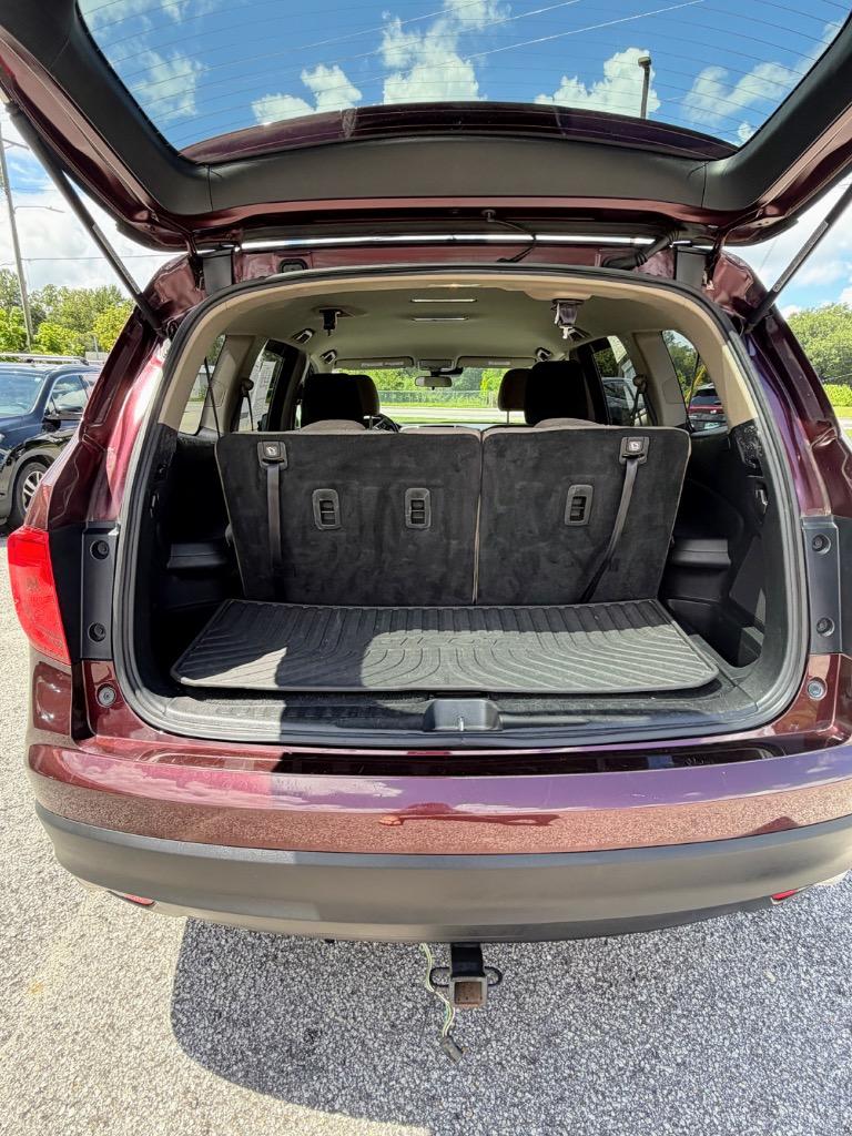 2016 Honda Pilot - $17,975