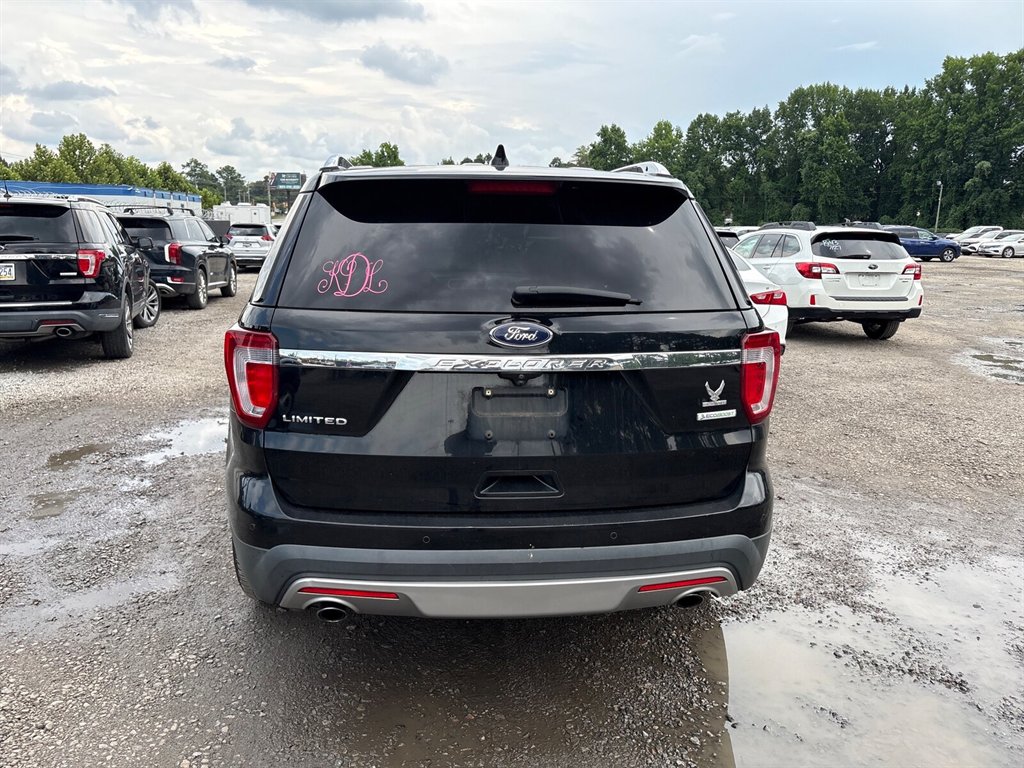 2017 Ford Explorer - $22,015
