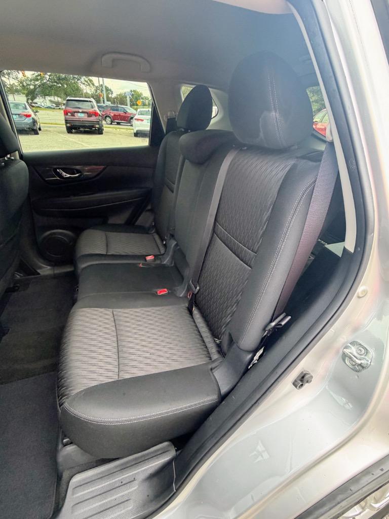 2019 Nissan Rogue - $23,615
