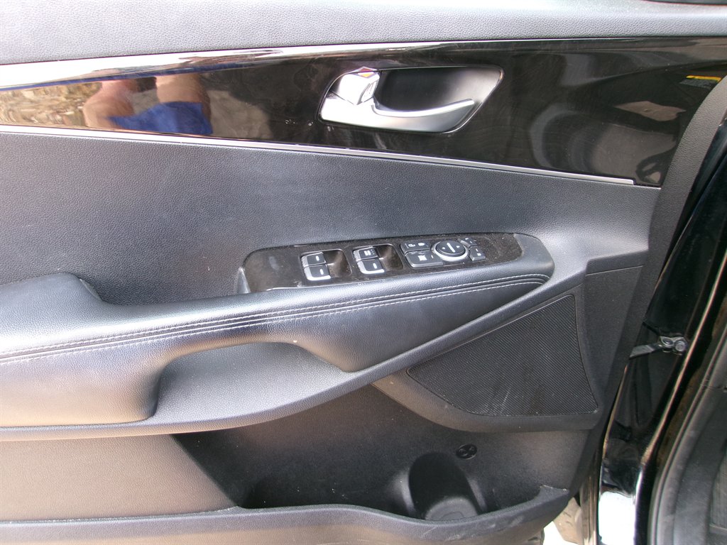 2016 Kia Sorento LX photo