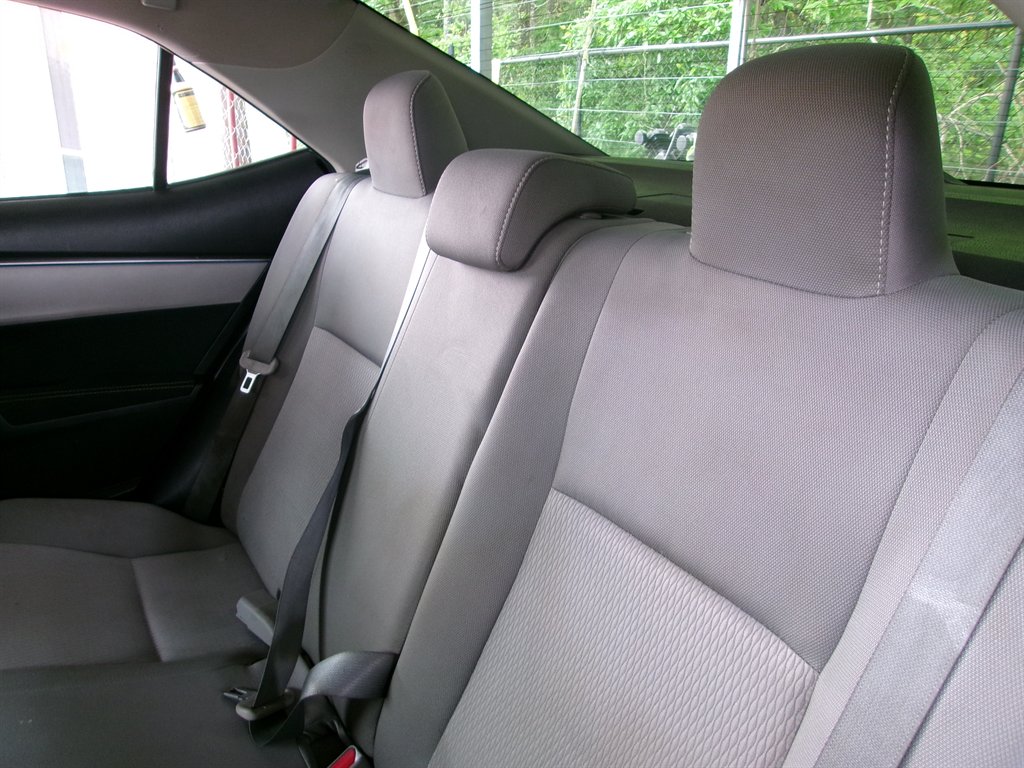 2014 Toyota Corolla L photo