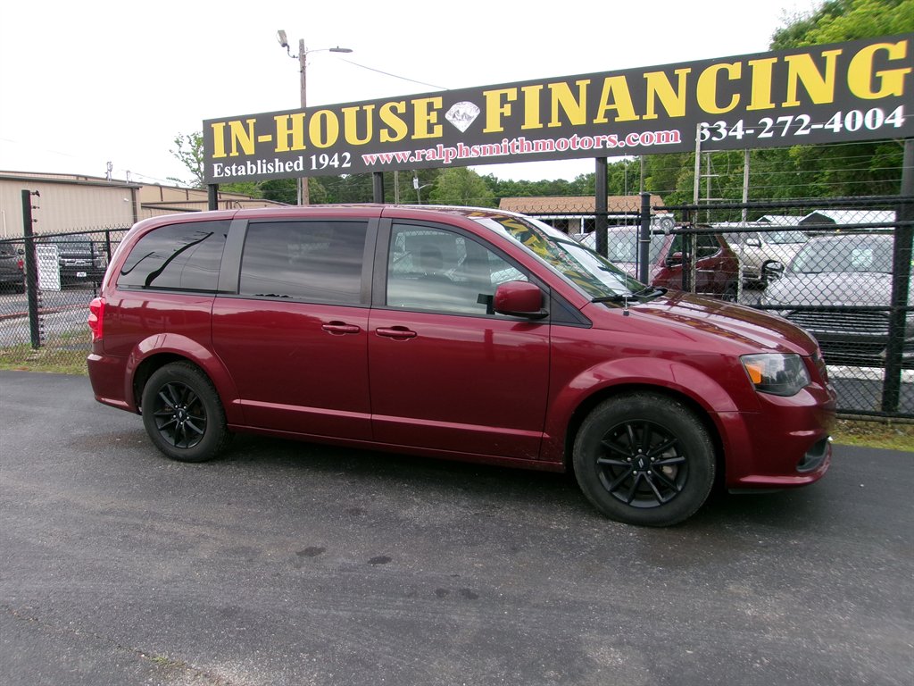2019 Dodge Grand Caravan - $11,995