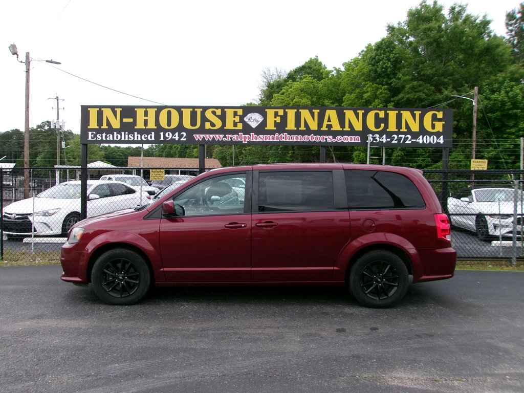 2019 Dodge Grand Caravan - $11,995